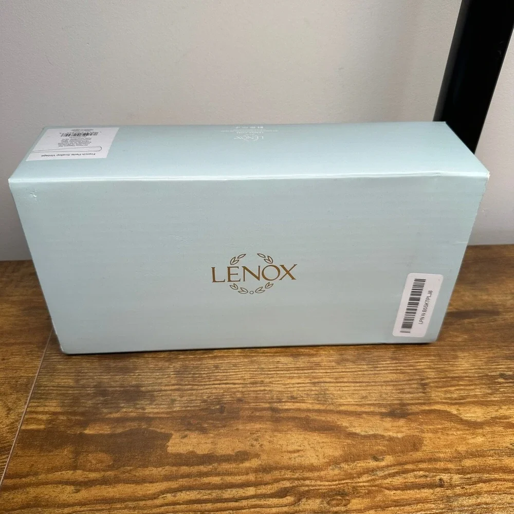 Lenox French Perle Scallop Vintage 65 Piece Flatware Set 18/10 Stainless Steel